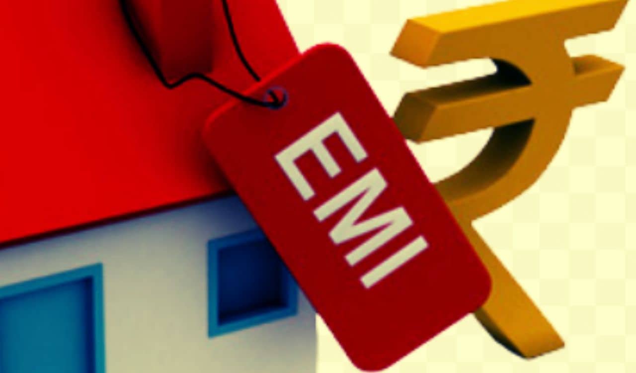ऐसे करें EMI में लाखों की बचत, होम लोन लेने से पहले इन बातों का रखें ध्यान ऐसे करें EMI में लाखों की बचत, होम लोन लेने से पहले इन बातों का रखें ध्यान