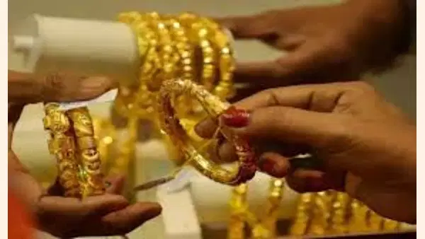 India- USA Trade Deal अंतरिम फ्रेमवर्क जारी होते ही भागे ज्वैलरी स्टॉक्स, Kalyan Jewellers, Senco Gold, Titan के शेयरों में भारी उछाल India- USA Trade Deal अंतरिम फ्रेमवर्क जारी होते ही भागे ज्वैलरी स्टॉक्स, Kalyan Jewellers, Senco Gold, Titan के शेयरों में भारी उछाल