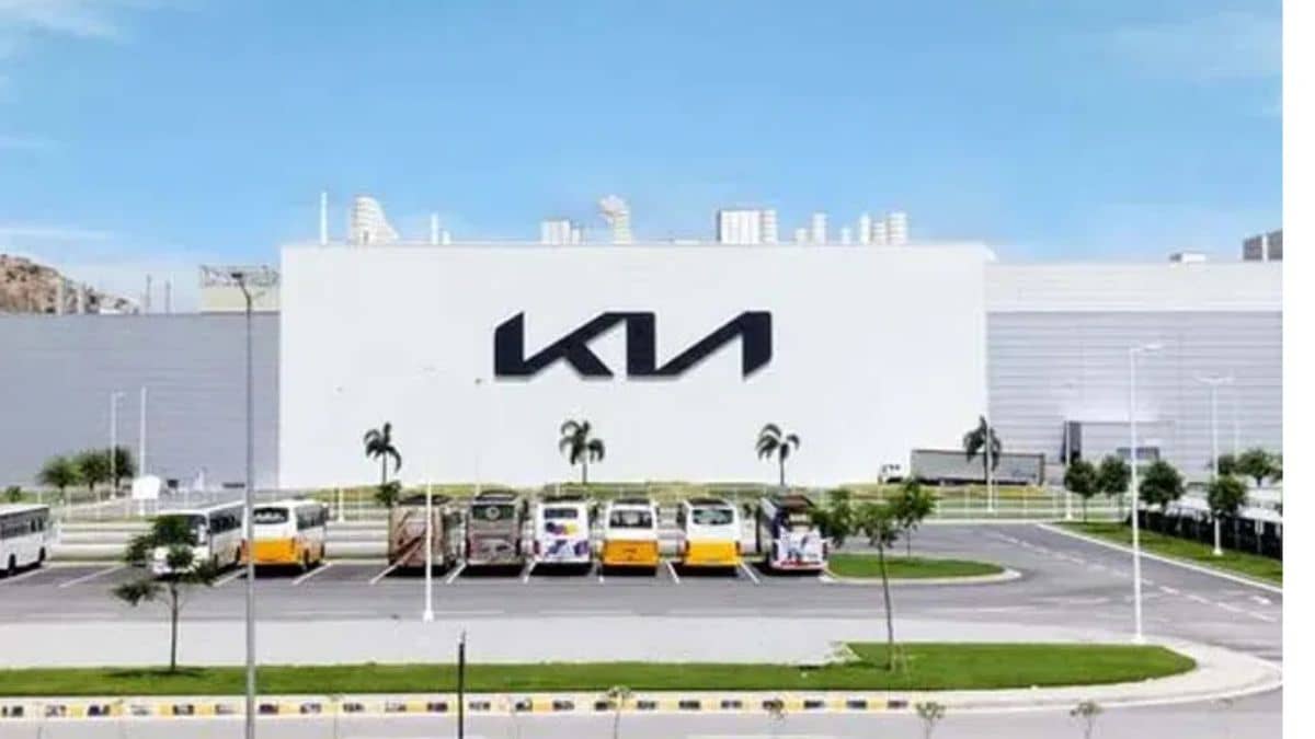 Kia मोटर्स पर लगा 13.5 अरब रुपये की टैक्स चोरी का आरोप, जानें क्या है पूरा मामला Kia मोटर्स पर लगा 13.5 अरब रुपये की टैक्स चोरी का आरोप, जानें क्या है पूरा मामला