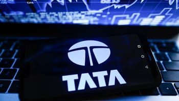 RBI के फैसले से Tata Sons IPO का रास्ता हुआ साफ? ग्रुप की कंपनियों में जबरदस्त तेजी; 20% का लगा अपर सर्किट