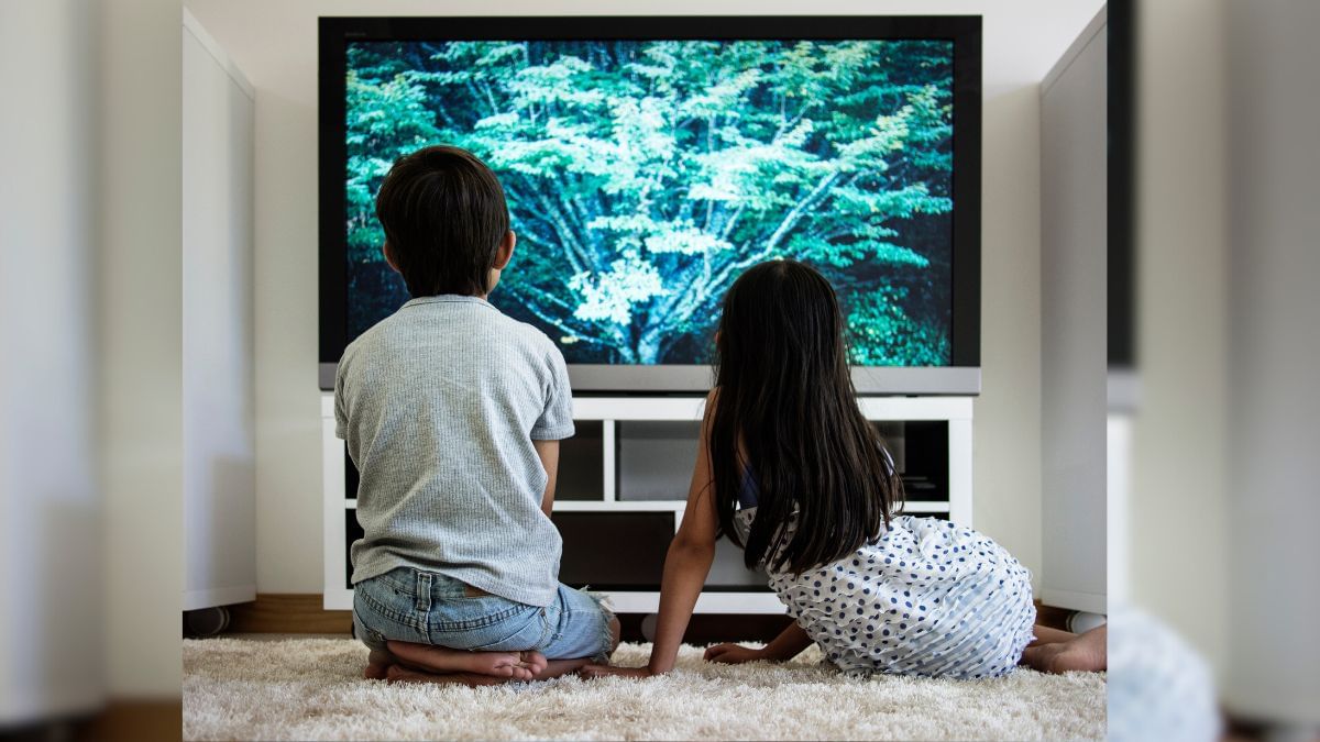 अब एंड्रॉइड TV का खेल खत्म? JioTele OS के साथ Jio की बड़ी एंट्री, मार्केट पर कैसे पड़ेगा असर अब एंड्रॉइड TV का खेल खत्म? JioTele OS के साथ Jio की बड़ी एंट्री, मार्केट पर कैसे पड़ेगा असर