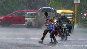 Rain Alert: दिल्ली-NCR के कई इलाकों में झमाझम बारिश, जानें रात को कैसा रहेगा मौसम