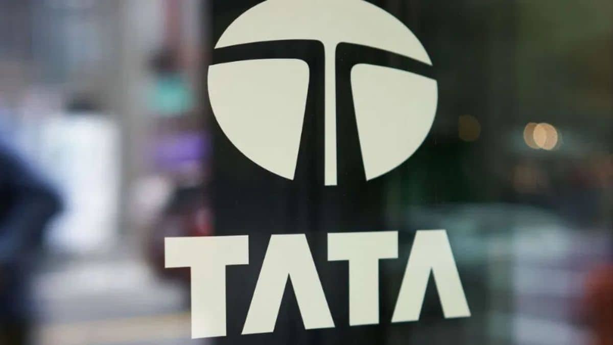 विजय सिंह ने टाटा संस के बोर्ड से दिया इस्तीफा, IPO से पहले कंपनी को झटका; जानें क्यों हुआ हाईप्रोफाइल एग्जिट विजय सिंह ने टाटा संस के बोर्ड से दिया इस्तीफा, IPO से पहले कंपनी को झटका; जानें क्यों हुआ हाईप्रोफाइल एग्जिट