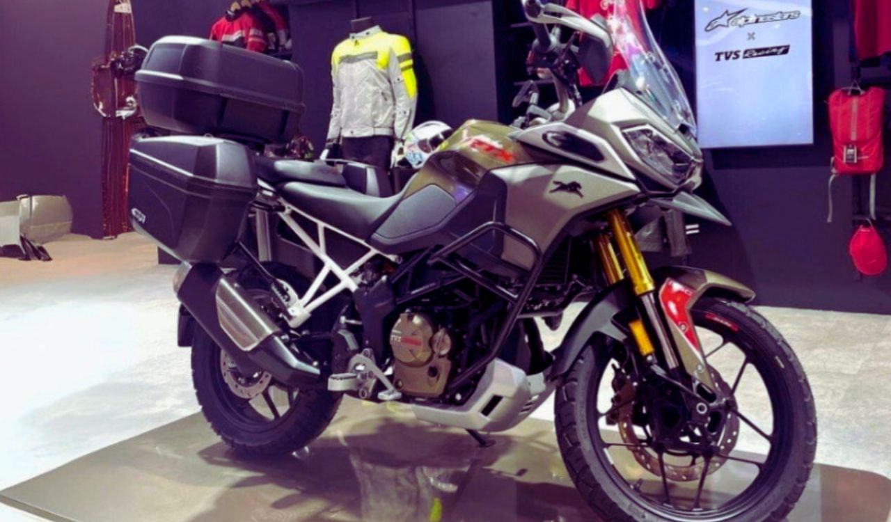फेस्टिवल सीजन में लॉन्च हो सकती है TVS Apache RTX 300, जानें इसके स्पेसिफिकेशन्स फेस्टिवल सीजन में लॉन्च हो सकती है TVS Apache RTX 300, जानें इसके स्पेसिफिकेशन्स