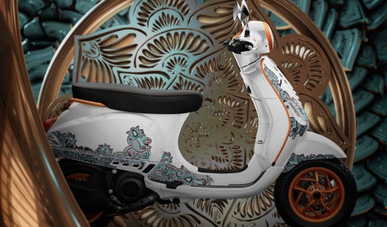 Vespa ने लॉन्च किया नया स्कूटर, डिजाइन ऐसी की देखते ही कर लेंगे पसंद; जानिए कितनी है कीमत Vespa ने लॉन्च किया नया स्कूटर, डिजाइन ऐसी की देखते ही कर लेंगे पसंद; जानिए कितनी है कीमत
