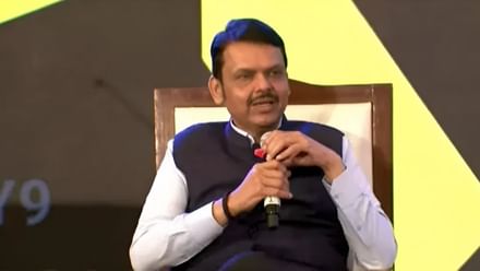 महाराष्ट्र सरकार नहीं लगाएगी इलेक्ट्रिक वाहनों पर 6 फीसदी टैक्स, सीएम फडणवीस ने वापस लिया फैसला
