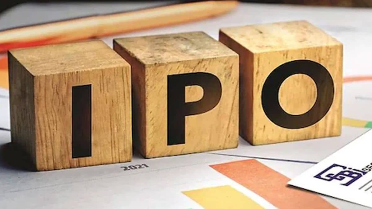Upcoming IPO: कॉन्टिनम ग्रीन एनर्जी को सेबी से मिली मंजूरी, IPO से 3,650 करोड़ जुटाने का लक्ष्य Upcoming IPO: कॉन्टिनम ग्रीन एनर्जी को सेबी से मिली मंजूरी, IPO से 3,650 करोड़ जुटाने का लक्ष्य