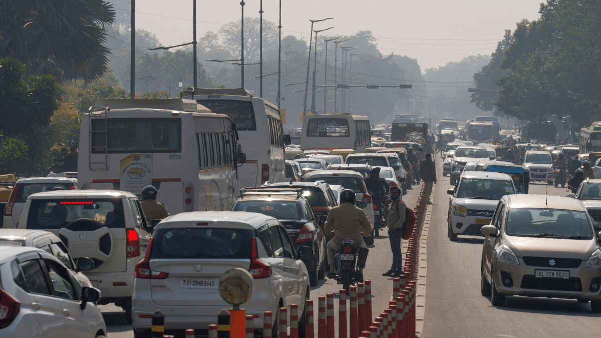 Vehicle Policy: दिल्ली से मुंबई तक नहीं चलेंगी पुरानी कार, बदल गए Old Car Rule