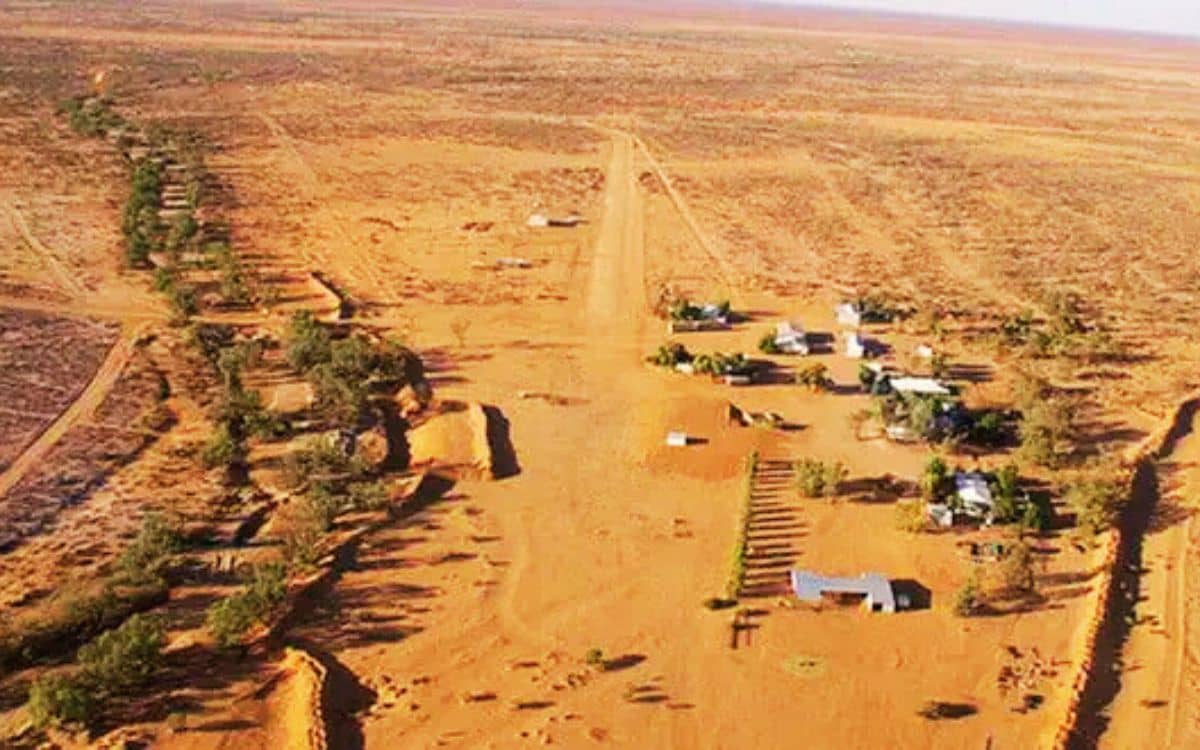 ये है दुनिया का सबसे बड़ा खेत, 49 देशों से है बड़ा, सिर्फ 11 लोगों के भरोसे ये है दुनिया का सबसे बड़ा खेत, 49 देशों से है बड़ा, सिर्फ 11 लोगों के भरोसे