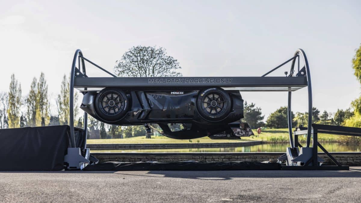 McMurtry Speirling ने रचा इतिहास, बनाई दुनिया की पहली उल्टा चलने वाली हाइपर कार McMurtry Speirling ने रचा इतिहास, बनाई दुनिया की पहली उल्टा चलने वाली हाइपर कार