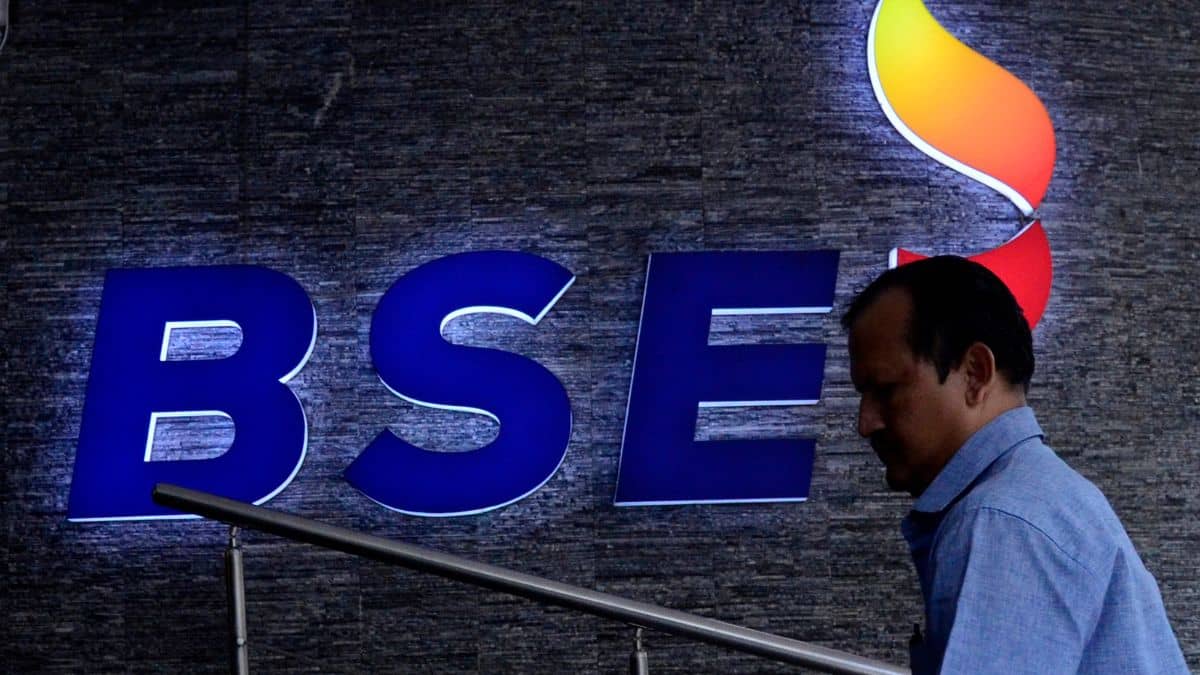 बाजार में उतार-चढ़ाव, सेंसेक्स 82 अंक फिसला, फार्मा शेयरों में बिकवाली, ऑटो स्टॉक्स ने पकड़ी रफ्तार बाजार में उतार-चढ़ाव, सेंसेक्स 82 अंक फिसला, फार्मा शेयरों में बिकवाली, ऑटो स्टॉक्स ने पकड़ी रफ्तार