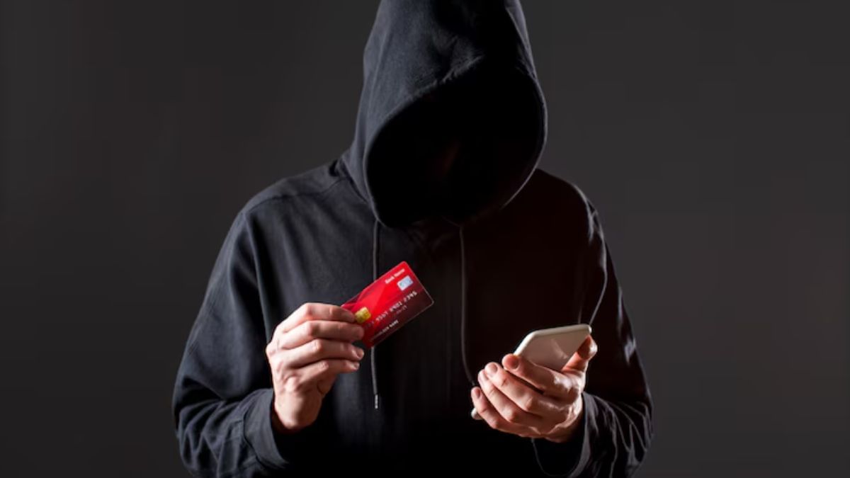 क्रेडिट कार्ड लिमिट बढ़ाने के झांसे में ना आए, Okay करने से पहले जानें सच्चाई, नहीं तो खाली होगा अकाउंट