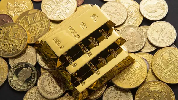 Gold Rate Today: ट्रंप-पावेल विवाद के बीच सोने में उतार-चढ़ाव जारी, इंटरनेशल लेवल पर चढ़ा तो MCX पर फिसला Gold Rate Today: ट्रंप-पावेल विवाद के बीच सोने में उतार-चढ़ाव जारी, इंटरनेशल लेवल पर चढ़ा तो MCX पर फिसला