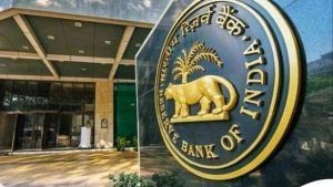 ICICI और बैंक ऑफ बड़ौदा समेत 4 बैंकों पर RBI ने लगाया जुर्माना, जानें- क्या पकड़ी गई गड़बड़ी ICICI और बैंक ऑफ बड़ौदा समेत 4 बैंकों पर RBI ने लगाया जुर्माना, जानें- क्या पकड़ी गई गड़बड़ी
