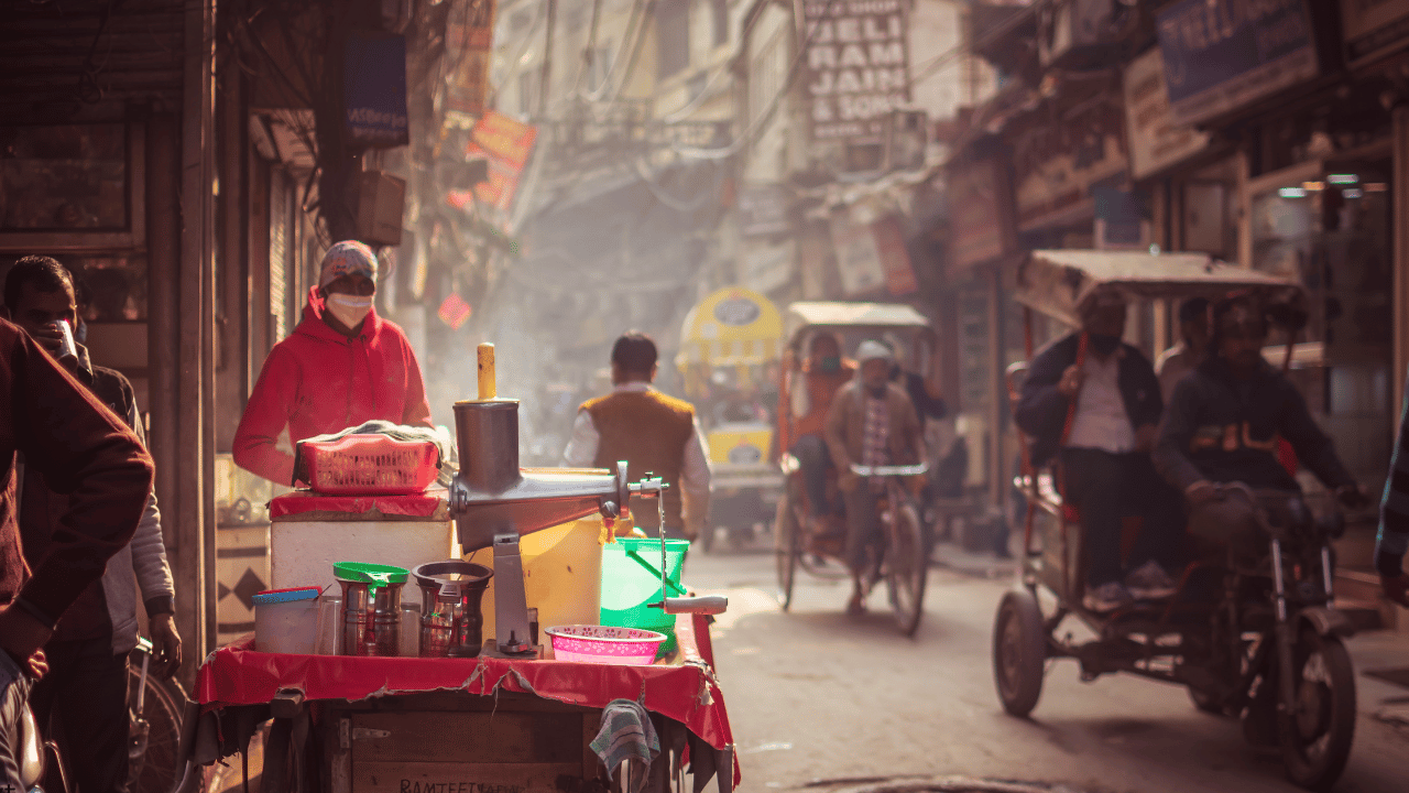 रेहड़ी-पटरी वालों की बल्ले-बल्ले, पीएम स्वनिधि योजना के तहत अब मिलेगा अधिक लोन और क्रेडिट कार्ड रेहड़ी-पटरी वालों की बल्ले-बल्ले, पीएम स्वनिधि योजना के तहत अब मिलेगा अधिक लोन और क्रेडिट कार्ड