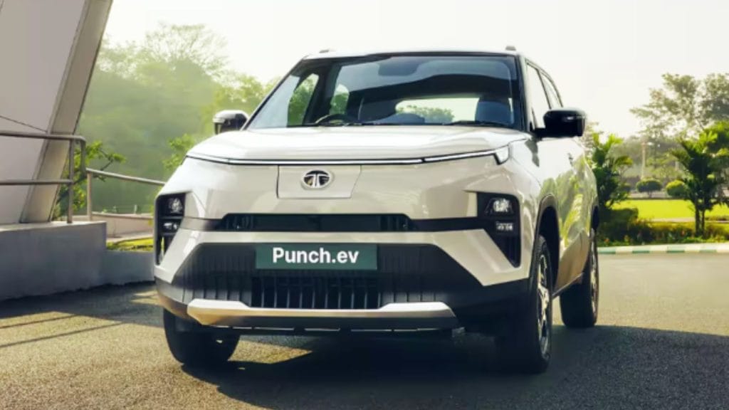 468KM रेंज और 26 मिनट फास्ट चार्जिंग, नई Tata Punch EV Facelift में क्या बदला