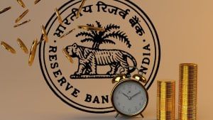 जिन निवेशकों ने 2017 में खरीदे थे सोवरेन गोल्ड बॉन्ड, उन्हें अब मिल रहा है 221 फीसदी का तगड़ा रिटर्न जिन निवेशकों ने 2017 में खरीदे थे सोवरेन गोल्ड बॉन्ड, उन्हें अब मिल रहा है 221 फीसदी का तगड़ा रिटर्न