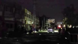 चंडीगढ़ में शाम 7 बजे से सभी दुकानें बंद, जरूरी वस्तुओं की जमाखोरी पर रोक; इन जगहों पर होगा ब्लैकआउट चंडीगढ़ में शाम 7 बजे से सभी दुकानें बंद, जरूरी वस्तुओं की जमाखोरी पर रोक; इन जगहों पर होगा ब्लैकआउट