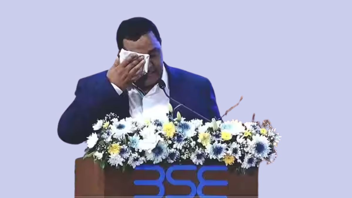 Paytm फाउंडर विजय शेखर शर्मा को SEBI से झटका, 3 साल तक नहीं ले पाएंगे ESOPs; इस मामले में हुई कार्रवाई Paytm फाउंडर विजय शेखर शर्मा को SEBI से झटका, 3 साल तक नहीं ले पाएंगे ESOPs; इस मामले में हुई कार्रवाई