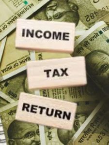 ITR फाइल करते समय न करें ये 8 गलतियां, वरना आएगा नोटिस