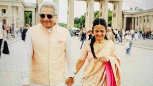 महुआ मोइत्रा से 50 गुना अमीर हैं उनके पति पिनाकी मिश्रा, जानें क्या करते हैं काम? महुआ मोइत्रा से 50 गुना अमीर हैं उनके पति पिनाकी मिश्रा, जानें क्या करते हैं काम?