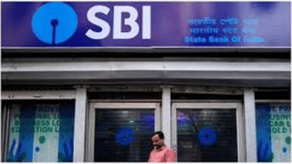 SBI ने सेविंग अकाउंट और FD पर घटाया रेट, जानें अब कितना मिलेगा ब्याज