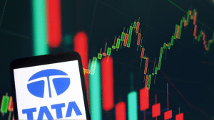 Tata Motors में भारी गिरावट का दौर, क्या कंपनी ने खो दी चमक; अब खरीदें, बेचें या करें होल्ड Tata Motors में भारी गिरावट का दौर, क्या कंपनी ने खो दी चमक; अब खरीदें, बेचें या करें होल्ड