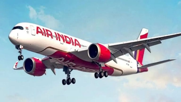 हवाई सफर करने वालों को झटका! Air India ने बढ़ाया फ्यूल सरचार्ज, अब दूरी के हिसाब से देना होगा ज्यादा किराया