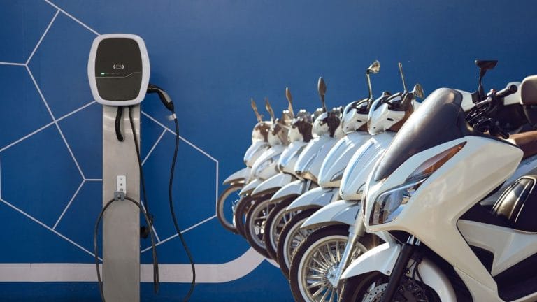World EV Day 2026: ये 7 इलेक्ट्रिक टू व्हीलर्स दे रहे शानदार रेंज; पेट्रोल खर्च से मिलेगी राहत