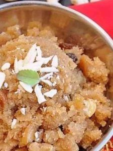 ऐसे बनाइए सूजी का हलवा, स्वाद ऐसा कि भूल जाएंगे बढ़िया-बढ़िया मिठाईयां