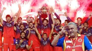 विजय माल्या का अब भी RCB से कनेक्शन, इसलिए दे रहे बधाई, जानें 500 करोड़ कैसे बने 1000 करोड़ विजय माल्या का अब भी RCB से कनेक्शन, इसलिए दे रहे बधाई, जानें 500 करोड़ कैसे बने 1000 करोड़