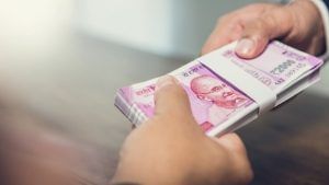 8वें वेतन आयोग में कितनी बढ़ेगी सैलरी? जानें ग्रेड पे, पे बैंड और पे मैट्रिक्स से कैसे कैलकुलेट होगा पैसा 8वें वेतन आयोग में कितनी बढ़ेगी सैलरी? जानें ग्रेड पे, पे बैंड और पे मैट्रिक्स से कैसे कैलकुलेट होगा पैसा