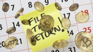 Bitcoin से कर ली ताबड़तोड़ कमाई, तो ITR में ऐसे करें रिपोर्ट, नहीं तो कट जाएगा मोटा पैसा Bitcoin से कर ली ताबड़तोड़ कमाई, तो ITR में ऐसे करें रिपोर्ट, नहीं तो कट जाएगा मोटा पैसा