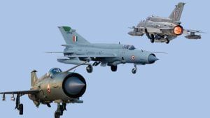 वायुसेना से MIG-21 की विदाई, 1965 से आपरेशन सिंदूर तक दिखाया पराक्रम; 62 साल में मिले 850 जेट वायुसेना से MIG-21 की विदाई, 1965 से आपरेशन सिंदूर तक दिखाया पराक्रम; 62 साल में मिले 850 जेट