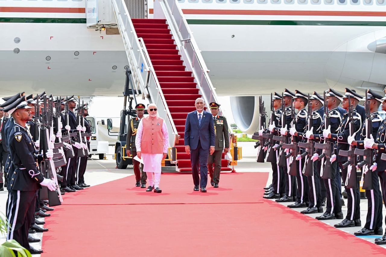 कर्ज में डूबे मालदीव को 4,850 करोड़ उधार देगा भारत, डिजिटल और व्यापारिक सहयोग को मिलेगा बढ़ावा कर्ज में डूबे मालदीव को 4,850 करोड़ उधार देगा भारत, डिजिटल और व्यापारिक सहयोग को मिलेगा बढ़ावा