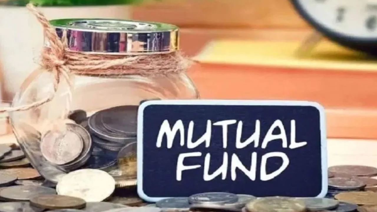Mutual Fund: 25 या 30 साल की उम्र वाले कैसे जमा कर सकते हैं 10 करोड़, जानें हर महीने कितने रुपये की करनी होगी SIP