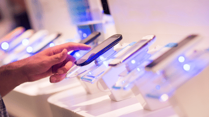 Upcoming Smartphones: इस नवंबर आ रहे 4 नए स्मार्टफोन, मिलेंगे प्रीमियम फीचर्स और शानदार परफॉर्मेंस