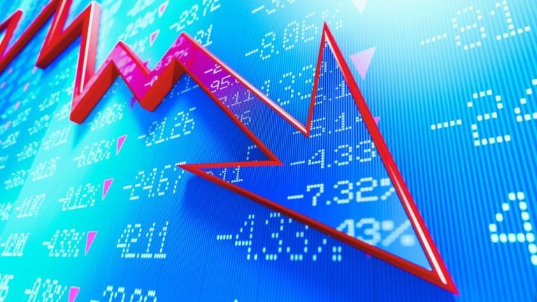 गिरकर खुला बाजार, निफ्टी 25200 के करीब, फार्मा और PSU बैंक इंडेक्स में तेजी, रुपया फिर रिकॉर्ड लो पर आया