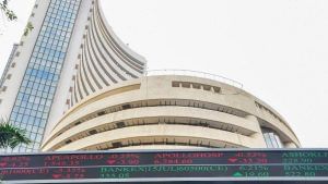 मामूली तेजी के साथ खुला बाजार, FMCG और रियल्टी शेयरों में तेजी, बुरी तरह टूटा Trent का शेयर मामूली तेजी के साथ खुला बाजार, FMCG और रियल्टी शेयरों में तेजी, बुरी तरह टूटा Trent का शेयर