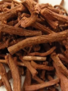 चमकती त्वचा के लिए अपनाएं ये आयुर्वेदिक नुस्खे