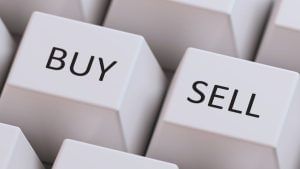 India VIX बीते 15 महीनों के निचले स्तर पर पहुंचा, Bajaj Auto, Lupin समेत फोकस में रहेंगे ये शेयर