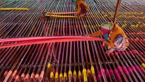 कपड़ा एक्सपोर्ट को बढ़ावा देने के लिए भारत ने बनाया प्लान, टैरिफ को मात देने के लिए 40 देशों में चलाएगा ये प्रोग्राम कपड़ा एक्सपोर्ट को बढ़ावा देने के लिए भारत ने बनाया प्लान, टैरिफ को मात देने के लिए 40 देशों में चलाएगा ये प्रोग्राम