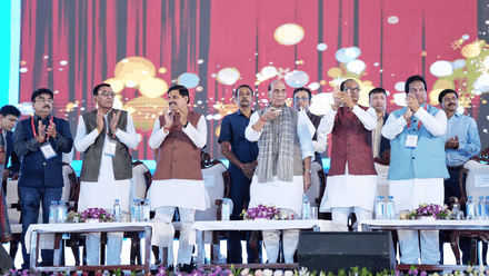 MP को बड़ी सौगात, BEML मेट्रो कोच प्रोजेक्ट का शुभारंभ; CM मोहन यादव और रक्षा मंत्री राजनाथ सिंह ने दी हरी झंडी