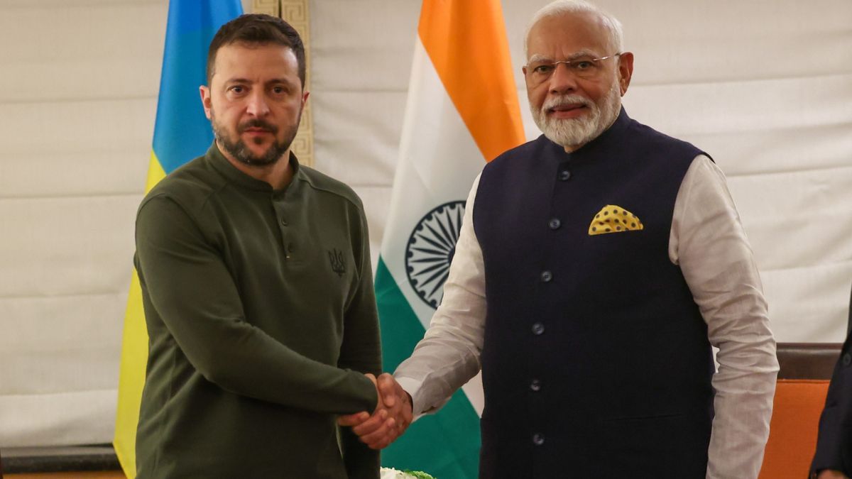रूस-यूक्रेन युद्ध के बीच जेलेंस्की जल्द करेंगे भारत का दौरा, यूक्रेनी एम्बेसडर ने दी जानकारी; बोले- तारीख तय करने पर चर्चा जारी रूस-यूक्रेन युद्ध के बीच जेलेंस्की जल्द करेंगे भारत का दौरा, यूक्रेनी एम्बेसडर ने दी जानकारी; बोले- तारीख तय करने पर चर्चा जारी
