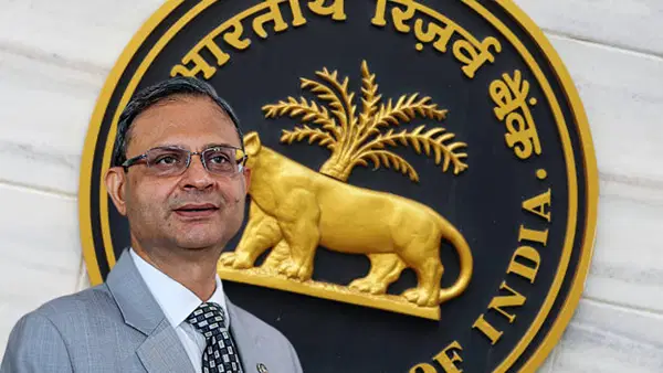 महंगाई के जोखिमों ने बढ़ाई RBI की चिंता, गवर्नर संजय मल्होत्रा ने ब्याज दरों पर दिया बड़ा संकेत महंगाई के जोखिमों ने बढ़ाई RBI की चिंता, गवर्नर संजय मल्होत्रा ने ब्याज दरों पर दिया बड़ा संकेत