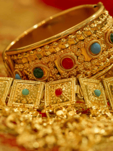Cash for Gold शॉप में बेचते हैं सोना? तो इन बातों का रखे ध्यान