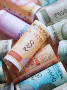 घर में कितना कैश रखना है लीगल? जानें नियम