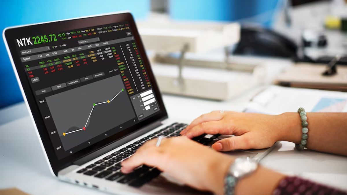 Stocks To Watch: आज HAL, RVNL, Bajaj Auto समेत फोकस में रहेंगे ये शेयर, निवेशक बनाए रखें नजर!