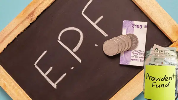 PF से पैसा निकालने का बदल गया नियम, क्या अब पूरी राशि निकाल सकेंगे आप; EPFO के नए रूल्स से क्या होगा असर? PF से पैसा निकालने का बदल गया नियम, क्या अब पूरी राशि निकाल सकेंगे आप; EPFO के नए रूल्स से क्या होगा असर?