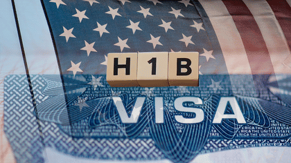H 1B वीजा पर USA का नया झटका, IT की नौकरी होगी और महंगी; 30% मिनिमम सैलरी बढ़ाने की तैयारी